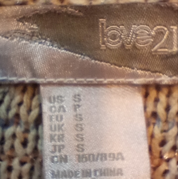 Love 21 Open Face Cardigan with dropped hem Threaded with Sequins - Picture 3 of 8